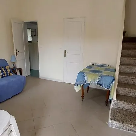 Garden House 5 Mins From Port *
