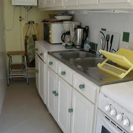 Σπίτι διακοπών Garden House 5 Mins From Port *