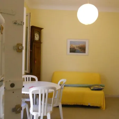 Garden House 5 Mins From Port Sanary-sur-Mer