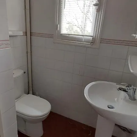 Сasa de vacaciones Garden House 5 Mins From Port Sanary-sur-Mer