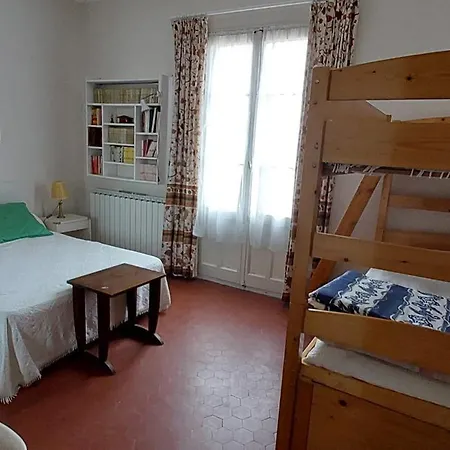 Garden House 5 Mins From Port Σπίτι διακοπών *