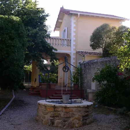 Garden House 5 Mins From Port *