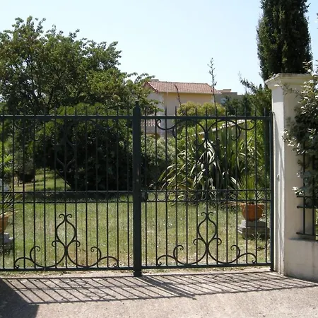 Garden House 5 Mins From Port Sanary-sur-Mer